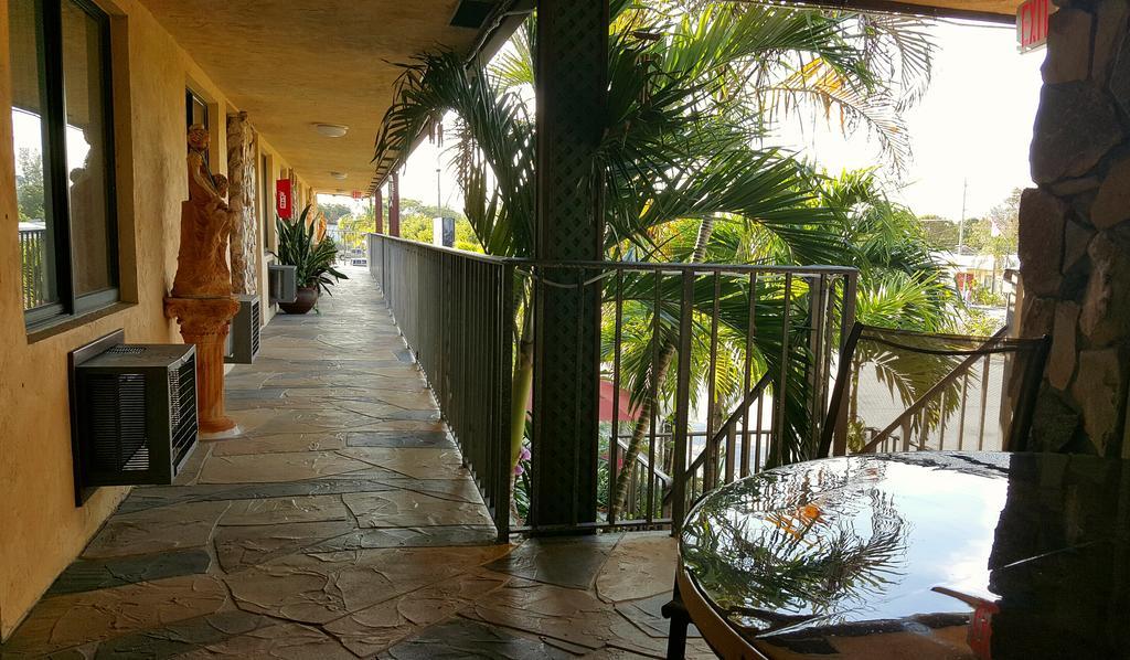 Lago Motor Inn Lake Worth Beach Exterior photo